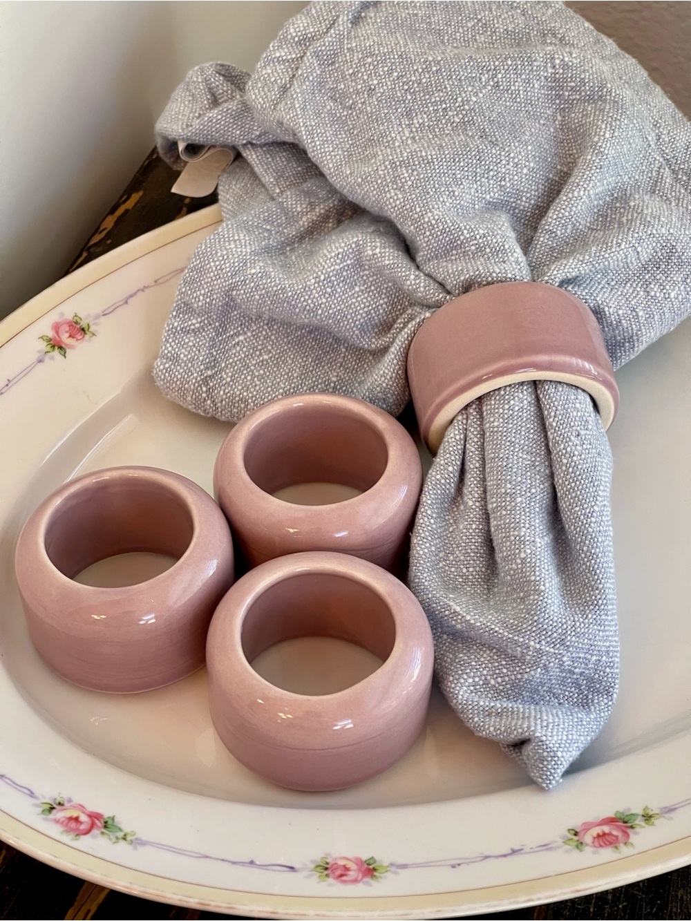 Vintage Postmodern Pastel Mauve Ceramic Napkin Rings - Set of 4
